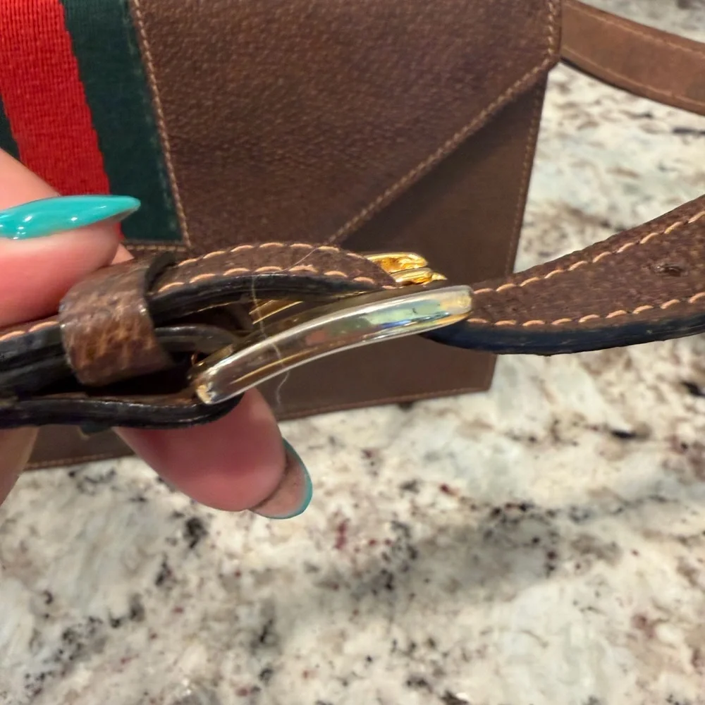 Gucci Brown Leather Satchel vintage with Gold Accent - Picture 6 of 16